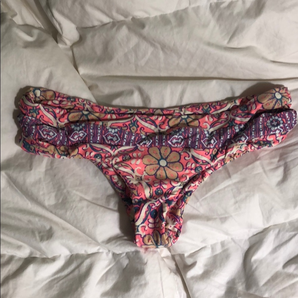 Bikini bottoms